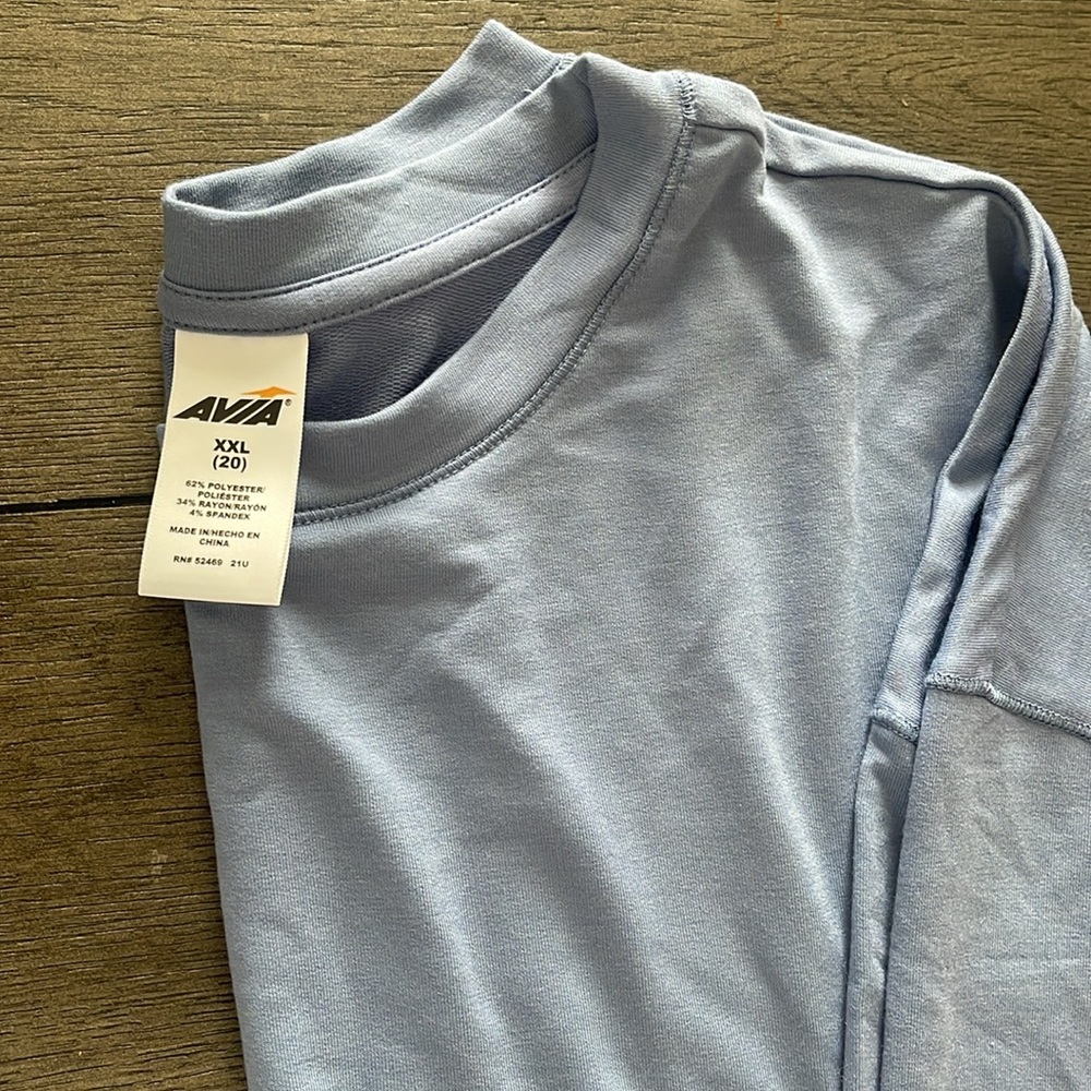 Sweat shirt. Light weight